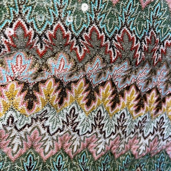 Colorful Patterned Knit Top - Picture 4 of 4